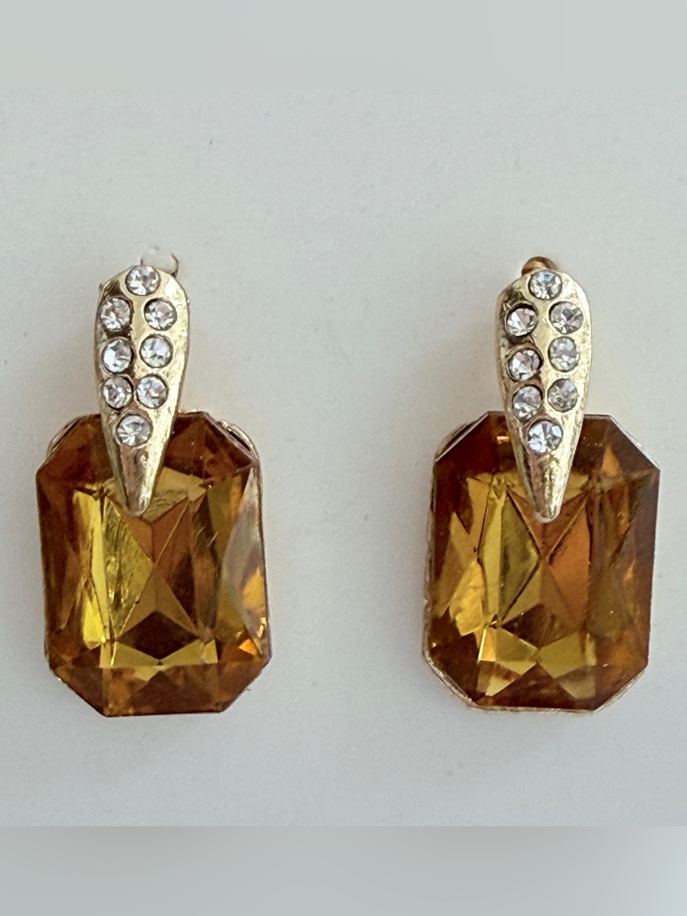 🚨3 for $15🚨 Gold-Tone Amber Colored Crystal Drop Post Back Earrings